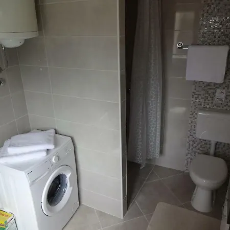 Vera Apartman