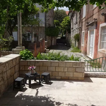 Apartman Vera *