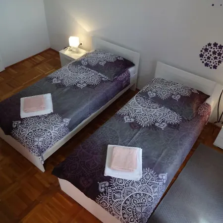 Vera Apartman *